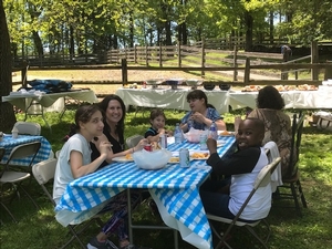 picnic table jaeden victoria etc